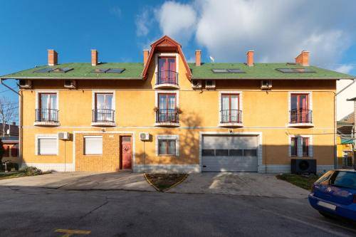 Apartman Taksony