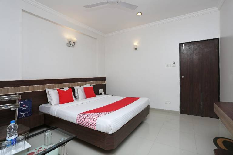 SPOT ON Hotel Sai Pancham in Rahata