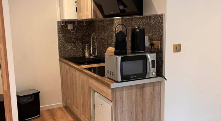 Pleasant serviced apartment with terrace | Dogs allowed — photo 3