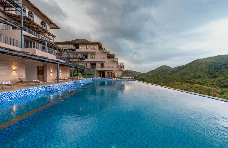 Nanda Hill Resort — photo 3