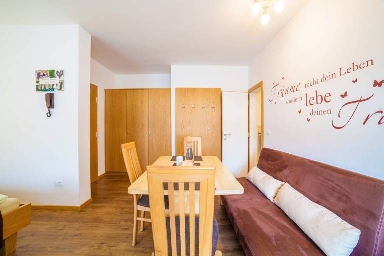 Apartment "Schnitzer - Holunder" with Mountain View, Wi-Fi, Balcony & Garden — photo 4