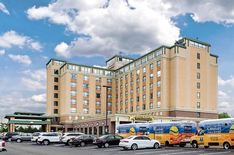 Comfort Inn & Suites Logan International Airport in Revere, MA