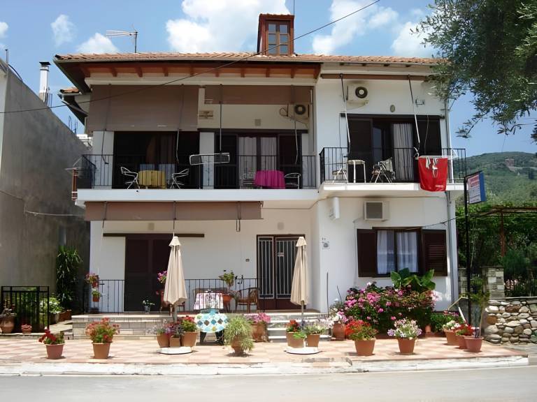 Poseidon Rooms in South Pelion