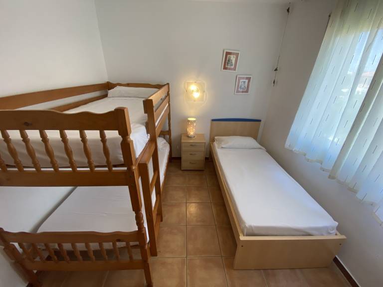 Fully equipped wonderful house with patio, yard & pool | Next to the beach | Pets allowed — photo 5