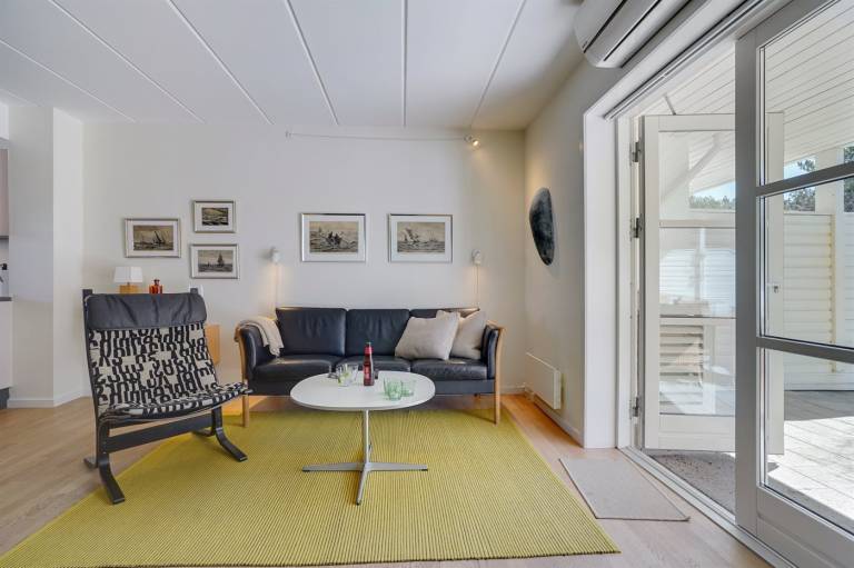 Fully equipped holiday apartment with patio | Pets allowed — photo 2