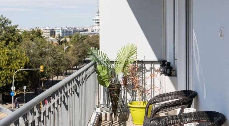 Fully equipped apartment with terrace | Next to White Tower of Thessaloniki | Pets are welcome — photo 4