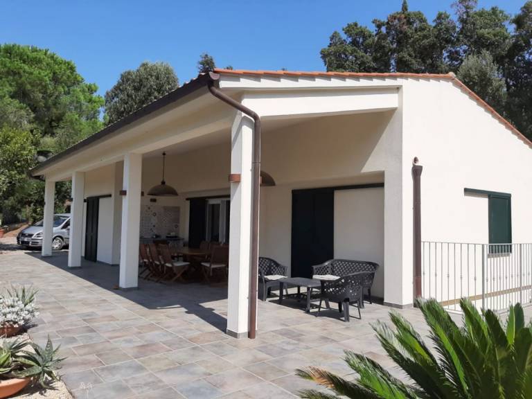 Villa Geko well furnished and immersed in a 4000 m2 park in Straccoligno — photo 3
