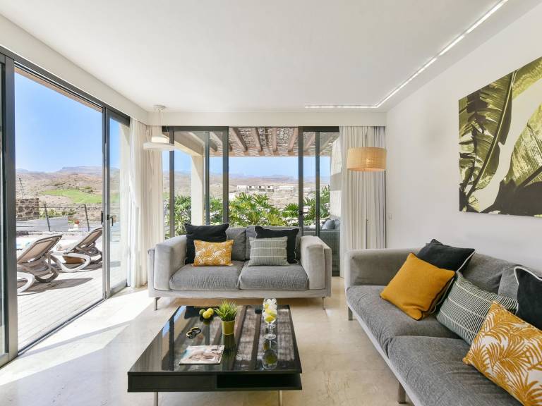 Children-friendly house with barbeque, private pool & terrace | Mountain view | Pets allowed — photo 3