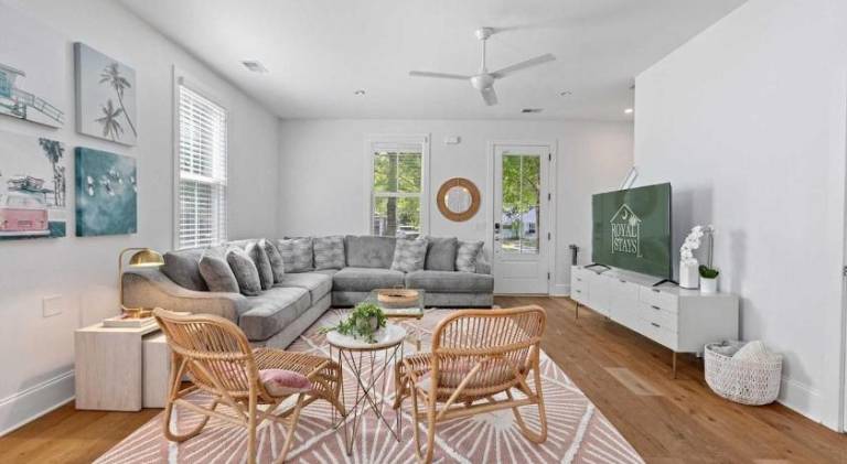 Pleasant vacation home | Pets are welcome in Mount Pleasant, SC