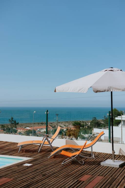 Vacation home with private pool, fast internet & yard | Mountain view in Coimbra