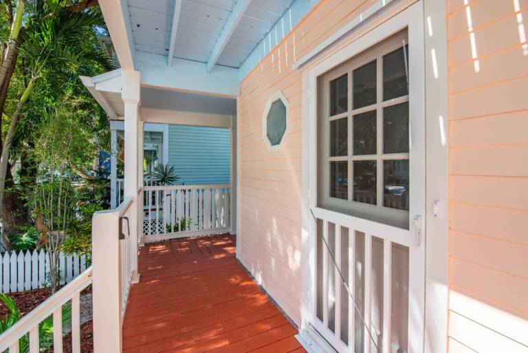 Fully equipped pleasant vacation home with pool | Next to Key West Tropical Forest & Botanical Garden | Dogs allowed — photo 3