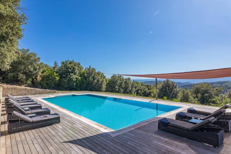 Villa with barbeque, terrace & private pool — photo 4