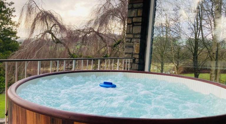 House with pool & hot tub | Pet-friendly — photo 5