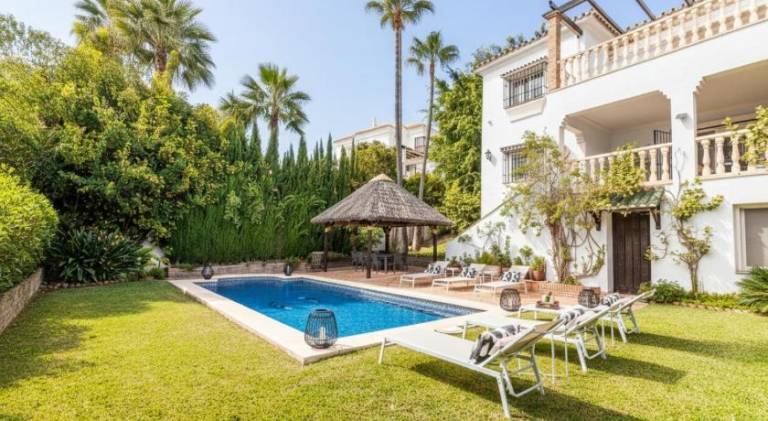 Andalusian Sun Villa with Private Pool & BBQ - EaW Homes — photo 3