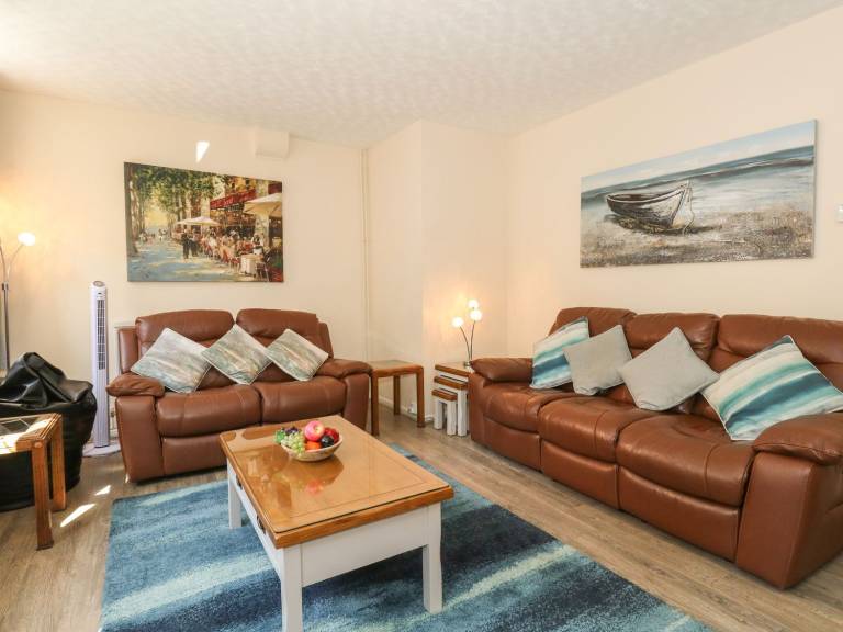 Family-friendly nice cottage | Beach view | Close to the beach | Pets allowed — photo 2