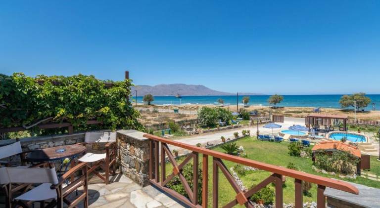 Drapanias BeachFront Apartments - Marinakis — photo 5