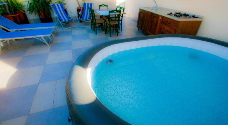 Old Style by the sea, roof terrace with pool and kitchen, Ladispoli in Ladispoli