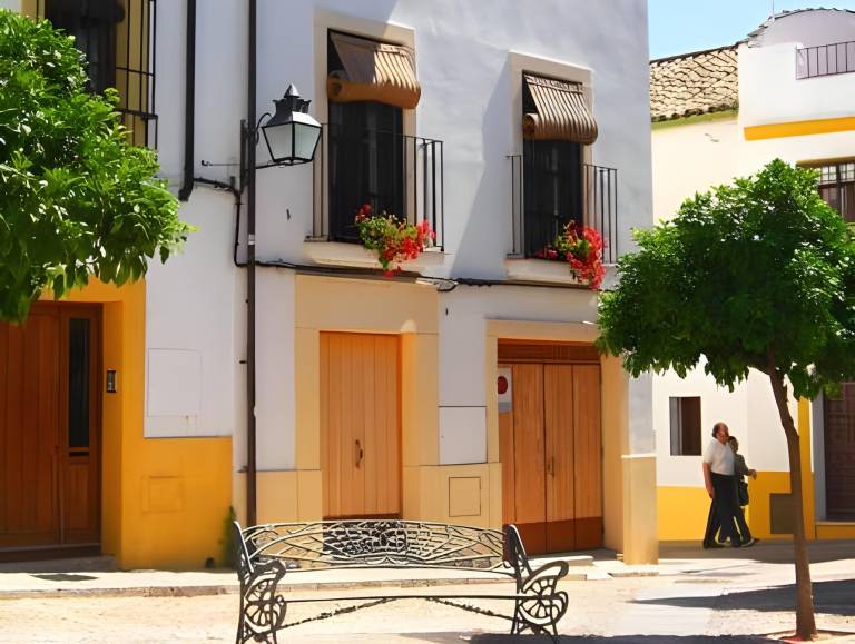 Rental apartment with garden, patio & pool | Close to Mosque–Cathedral of Córdoba in Córdoba