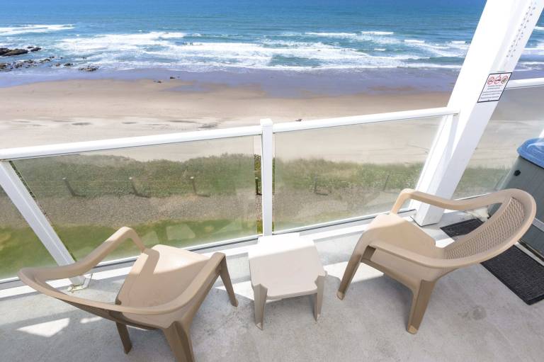 Condo  Lincoln City