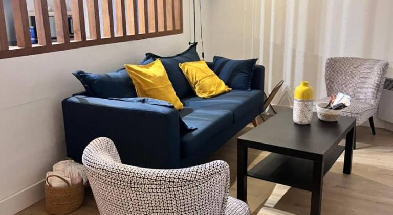 Rental apartment with 2 rooms for 4 persons in Avignon