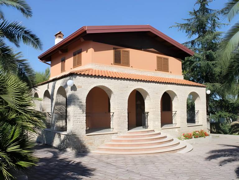 Villa Adriana Puglia - B&B & Private Villa in Andria