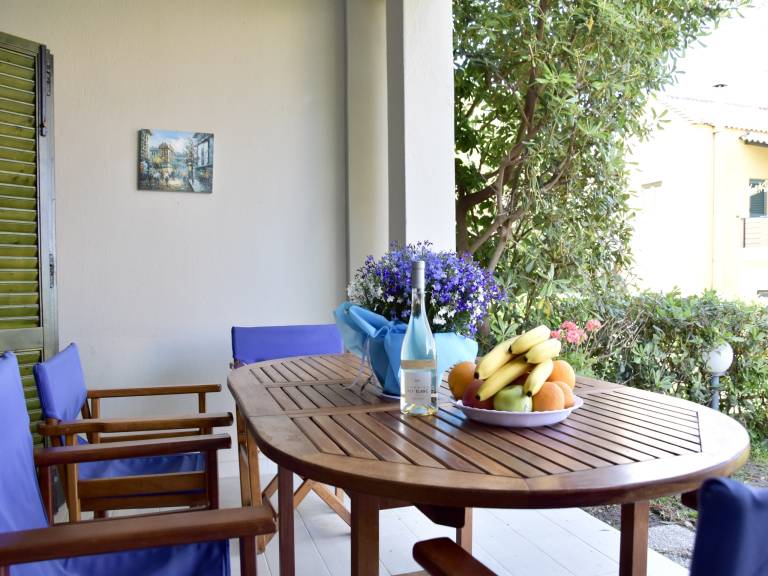 Stay at Beachfront Villa Lilia in Pefkohori, Halkidiki for a Dreamy Vacation — photo 4