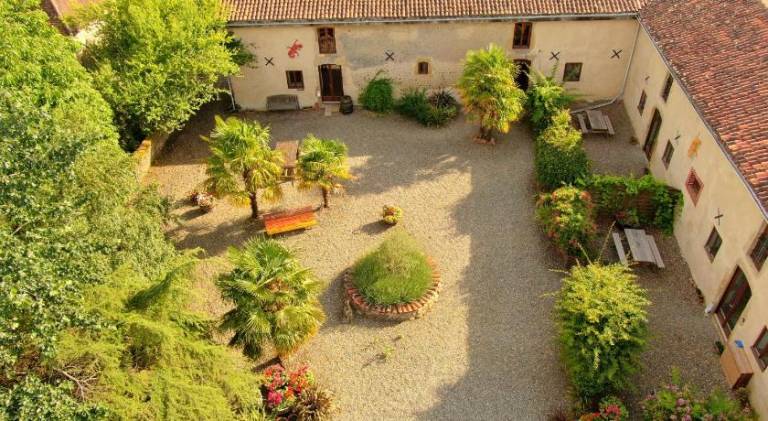 Lovely house with pool | Pets are welcome in Tarbes