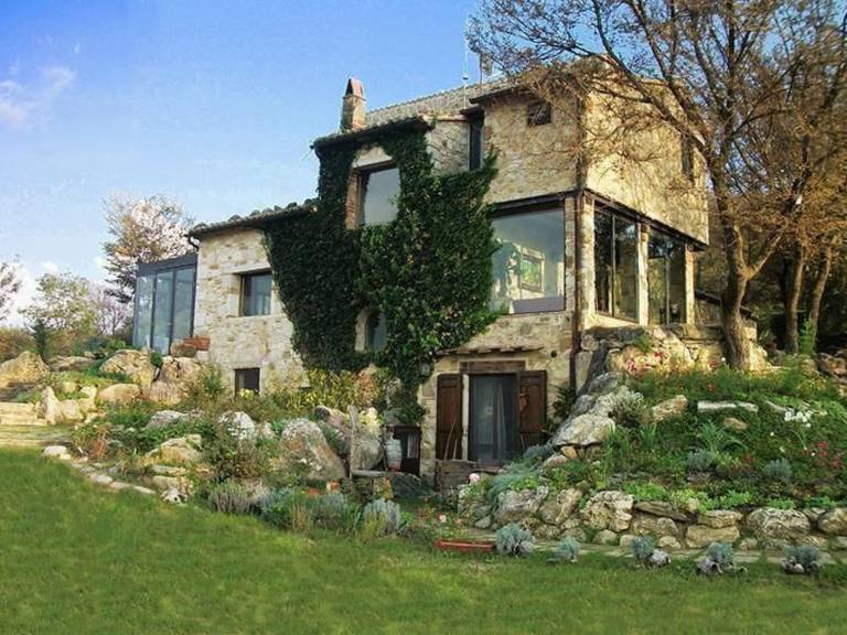 Vacation home with yard, terrace & grill | Nature view | Pets are welcome — photo 4