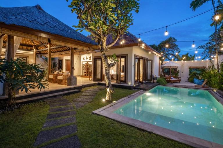 Villa with patio, garden & private pool | Good for workation — photo 4