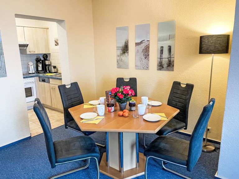 Family-oriented lovely holiday apartment with sauna, BBQ & garden | Sea view | Close to the beach | Pet-friendly — photo 4