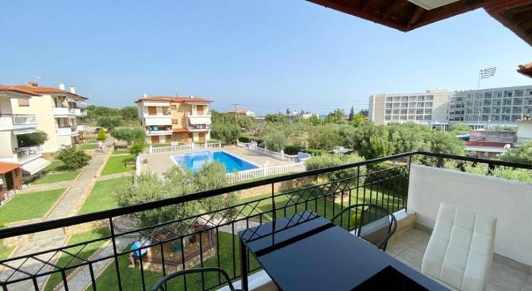 Holiday apartment with patio & yard | Close to the beach | Dogs allowed — photo 2