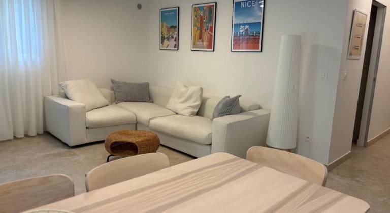Appartement Neuf 3P- proche mer & aeroport in Nice