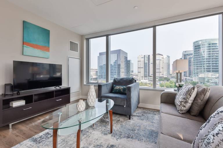 Apartment | Near Long Wharf — photo 3