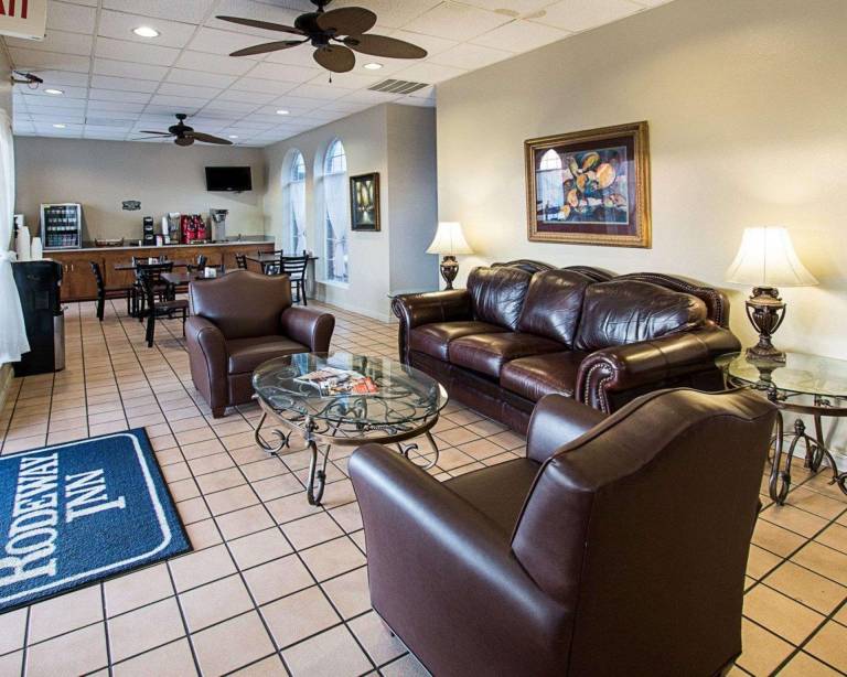 Rodeway Inn San Angelo South — photo 3