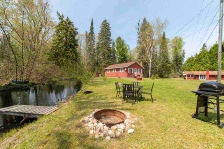 Cabin Mullett Lake