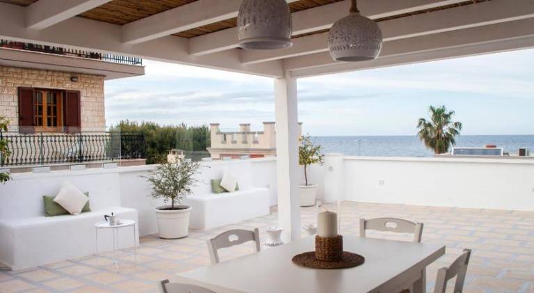 Lovely holiday apartment with terrace | Pets are welcome — photo 3