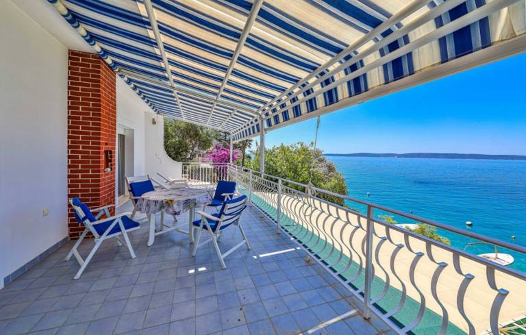 Vacation home with barbeque, garden & patio | Sea view — photo 2