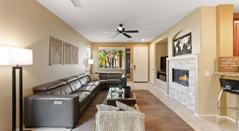 Vacation home with pool | Pet-friendly — photo 3