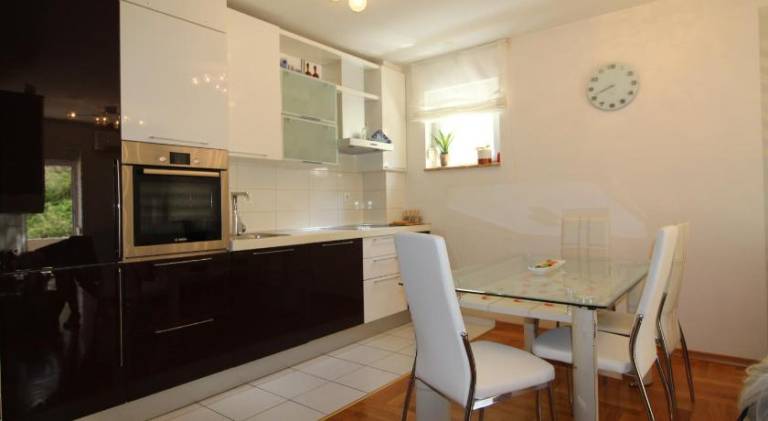 Holiday apartment with 2 rooms for 4 persons — photo 3
