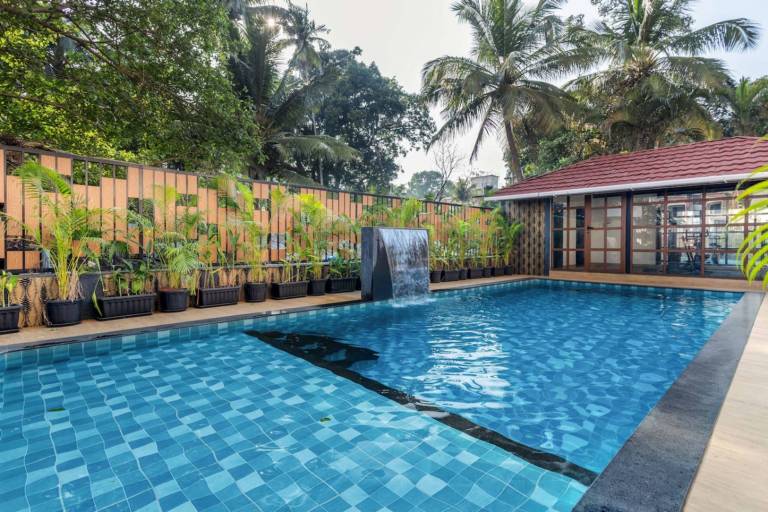 Elegant 1BHK with Pool Only 2km to Candolim Beach