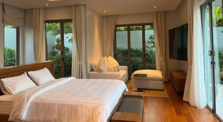 Villa with pool — photo 2