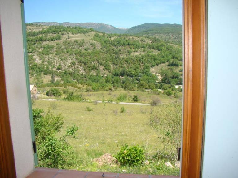 Gite with barbecue, garden & terrace — photo 3