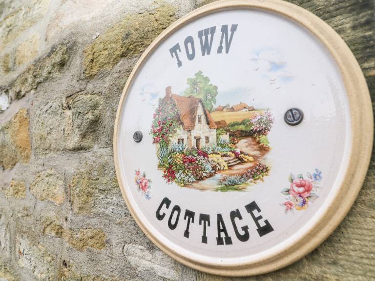 Pleasant cottage with yard | Pet-friendly — photo 2