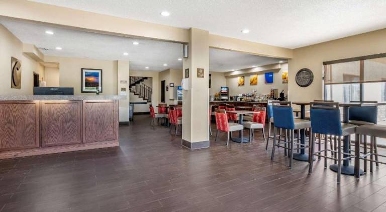 Comfort Inn Near Kokomo Speedway — photo 2