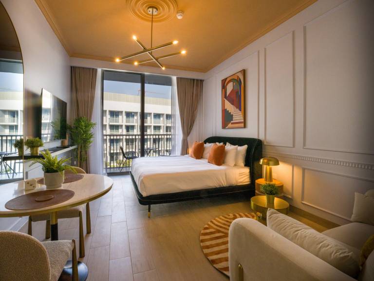 Luma 22 West Tower 394 STD