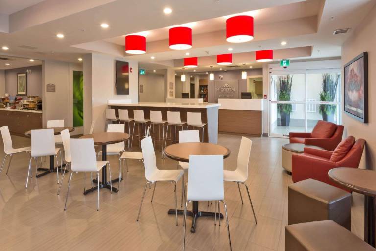 Microtel Inn & Suites by Wyndham Kitimat — photo 2