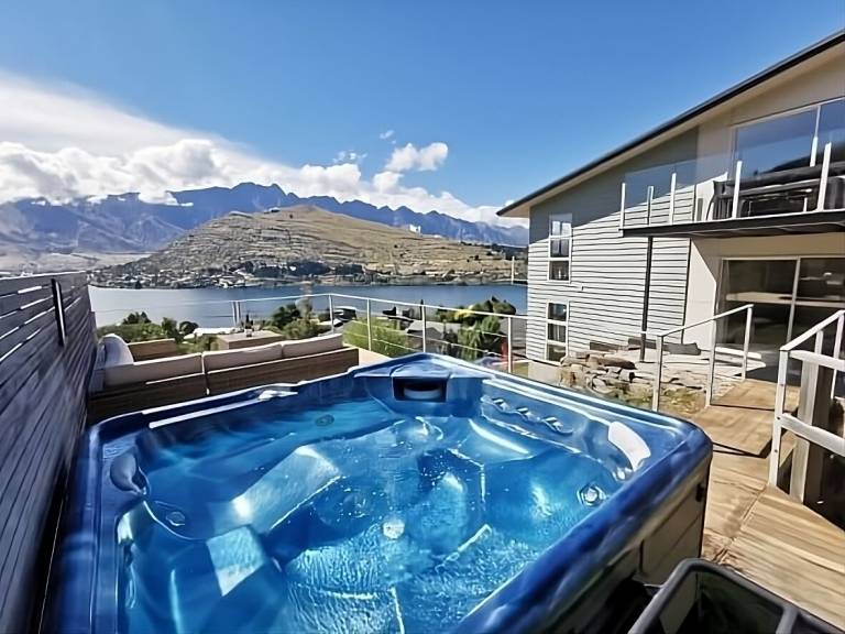 House  Queenstown
