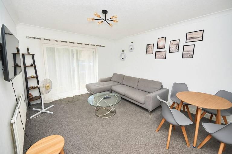 House | Pets are welcome in Hayes