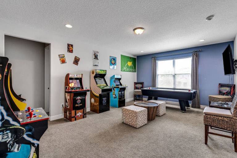 House Four Corners