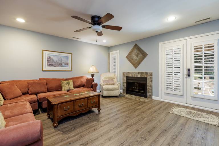 225 Evian: New to Market! Pet Friendly Villa. Free Bikes, Tennis, Pool — photo 3
